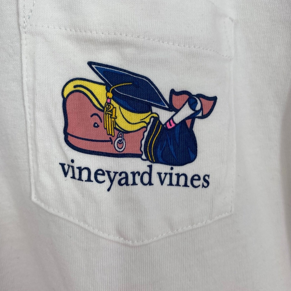 Vineyard Vines T-Shirt‎ Women's Large Graduation Whale 2017 Whimsical Summer